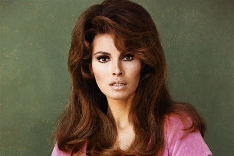 has raquel welch ever been nude|Day icon Raquel Welch told of sex in cars and why she never。